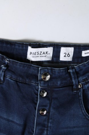 Damskie jeansy Pieszak, Rozmiar S, Kolor Niebieski, Cena 21,99 zł