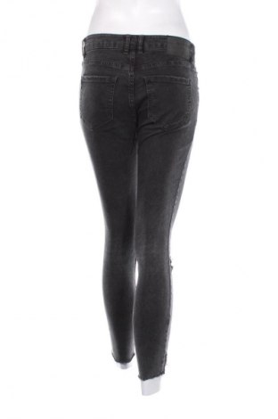 Damen Jeans Pull&Bear, Größe M, Farbe Grau, Preis 10,49 €