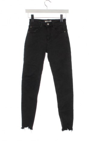 Damskie jeansy Pull&Bear, Rozmiar XS, Kolor Szary, Cena 46,99 zł