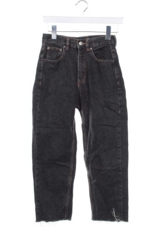 Damskie jeansy Pull&Bear, Rozmiar XS, Kolor Szary, Cena 37,99 zł