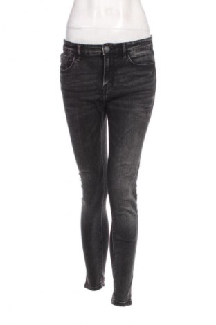 Damen Jeans Stradivarius, Größe M, Farbe Grau, Preis 8,49 €