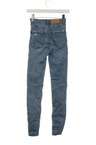 Damskie jeansy Stradivarius, Rozmiar XXS, Kolor Niebieski, Cena 41,99 zł