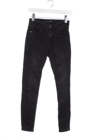 Damskie jeansy Stradivarius, Rozmiar XS, Kolor Czarny, Cena 23,99 zł