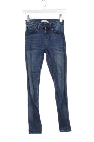 Damskie jeansy Stradivarius, Rozmiar XXS, Kolor Niebieski, Cena 18,99 zł