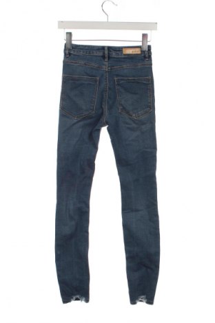 Damskie jeansy Stradivarius, Rozmiar XXS, Kolor Niebieski, Cena 41,99 zł