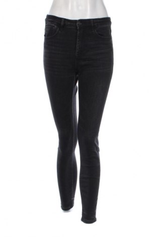 Damen Jeans Stradivarius, Größe M, Farbe Schwarz, Preis 9,49 €