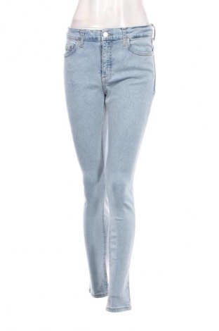 Dámske džínsy  Tommy Jeans, Veľkosť M, Farba Modrá, Cena  56,95 €