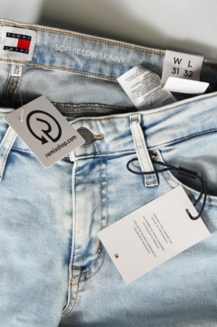 Dámske džínsy  Tommy Jeans, Veľkosť L, Farba Modrá, Cena  67,45 €