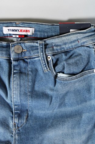 Dámske džínsy  Tommy Jeans, Veľkosť L, Farba Modrá, Cena  103,45 €