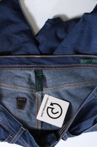 Damskie jeansy United Colors Of Benetton, Rozmiar M, Kolor Niebieski, Cena 46,99 zł