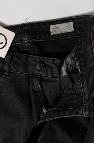 Damskie jeansy Vero Moda, Rozmiar S, Kolor Czarny, Cena 43,99 zł