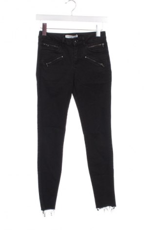 Damen Jeans Zara, Größe XS, Farbe Schwarz, Preis 7,99 €