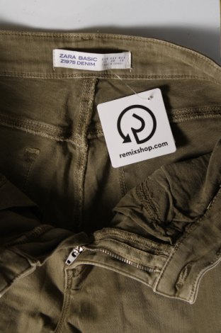 Damskie jeansy Zara, Rozmiar M, Kolor Zielony, Cena 86,99 zł