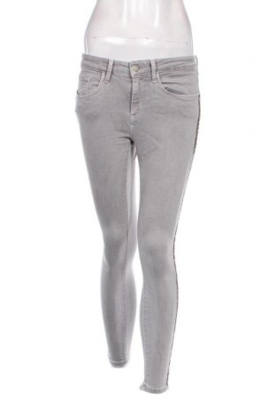 Damen Jeans Zara, Größe M, Farbe Grau, Preis 8,99 €