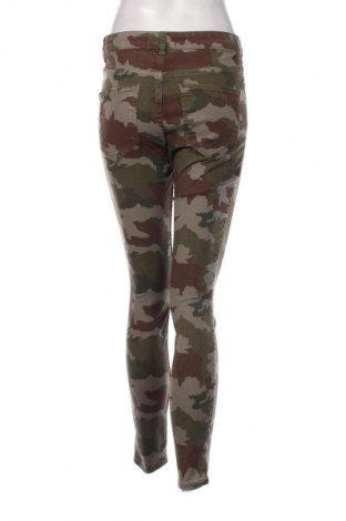 Blugi de femei Zara Trafaluc, Mărime M, Culoare Multicolor, Preț 41,99 Lei