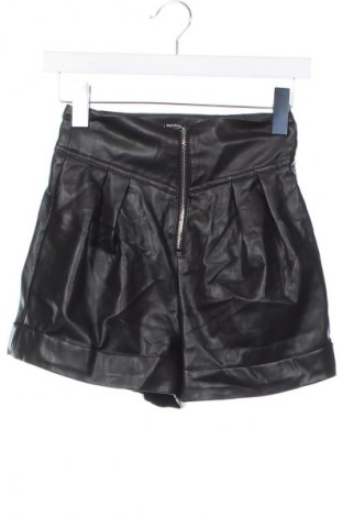 Damen Shorts Bershka, Größe XS, Farbe Schwarz, Preis 9,99 €