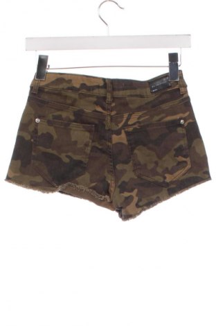 Damen Shorts Bershka, Größe S, Farbe Mehrfarbig, Preis € 8,99