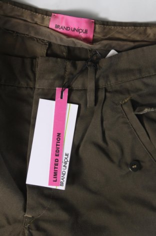 Pantaloni scurți de femei Brand Unique, Mărime S, Culoare Verde, Preț 145,99 Lei