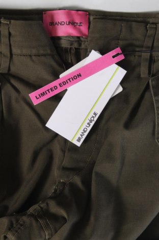 Pantaloni scurți de femei Brand Unique, Mărime M, Culoare Verde, Preț 145,99 Lei