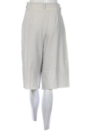 Damen Shorts Circus Hotel, Größe M, Farbe Silber, Preis 148,99 €