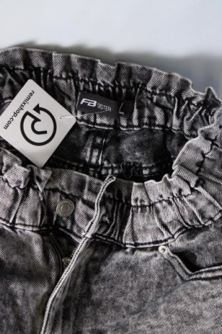 Pantaloni scurți de femei Fb Sister, Mărime L, Culoare Gri, Preț 92,09 Lei