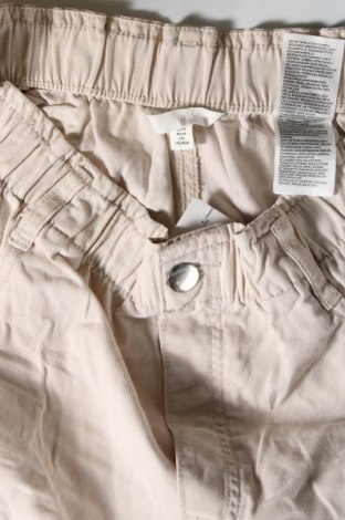 Pantaloni scurți de femei H&M, Mărime M, Culoare Bej, Preț 40,99 Lei