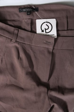 Pantaloni scurți de femei Mystic, Mărime M, Culoare Maro, Preț 72,99 Lei