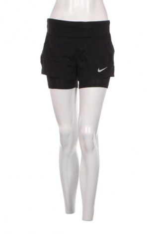 Pantaloni scurți de femei Nike, Mărime XS, Culoare Negru, Preț 106,99 Lei