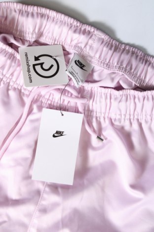 Pantaloni scurți de femei Nike, Mărime S, Culoare Roz, Preț 137,99 Lei