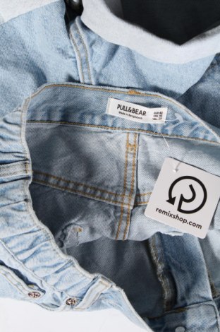 Дамски къс панталон Pull&Bear, Размер L, Цвят Син, Цена 19,49 лв.