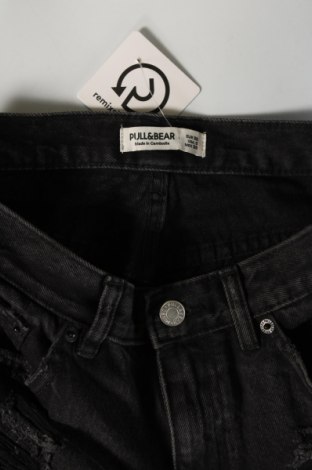 Pantaloni scurți de femei Pull&Bear, Mărime M, Culoare Negru, Preț 40,99 Lei