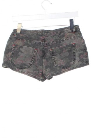 Damen Shorts Pull&Bear, Größe S, Farbe Mehrfarbig, Preis 13,49 €