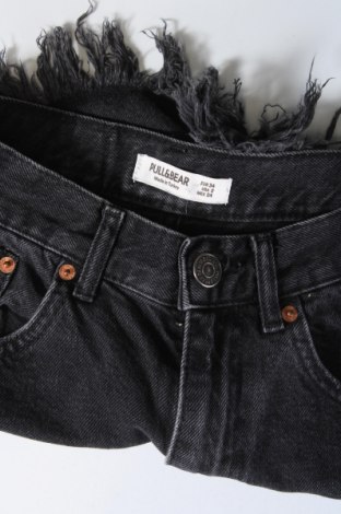 Dámské kraťasy  Pull&Bear, Velikost XS, Barva Šedá, Cena  135,00 Kč