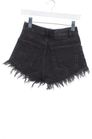 Dámske kraťasy  Pull&Bear, Veľkosť XS, Farba Sivá, Cena  5,95 €