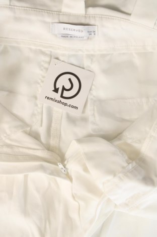 Damen Shorts Reserved, Größe XS, Farbe Weiß, Preis 10,00 €