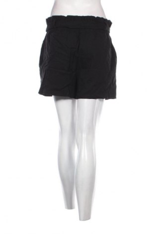 Damen Shorts Styled In Italy, Größe M, Farbe Schwarz, Preis € 8,99