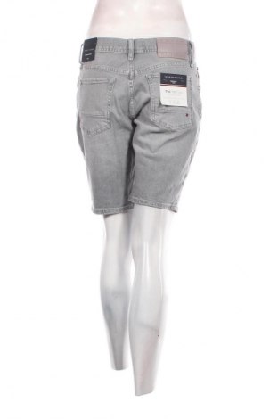Női rövidnadrág Tommy Hilfiger, Méret L, Szín Szürke, Ár 37 899 Ft