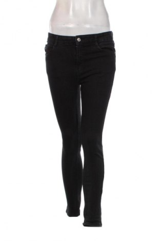 Pantaloni scurți de femei Zara, Mărime M, Culoare Negru, Preț 20,99 Lei