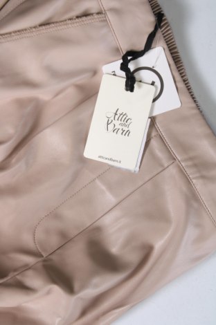 Damenhose Attic And Barn, Größe M, Farbe Beige, Preis € 105,49