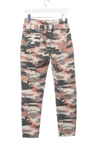 Női nadrág Bershka, Méret M, Szín Sokszínű, Ár 7 449 Ft