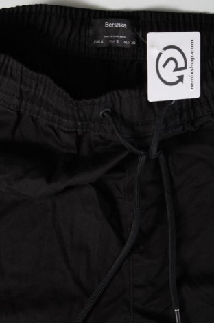 Damenhose Bershka, Größe S, Farbe Schwarz, Preis 27,49 €