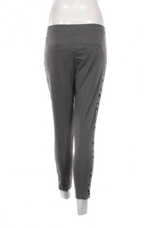 Damenhose Bershka, Größe XS, Farbe Grau, Preis € 7,49