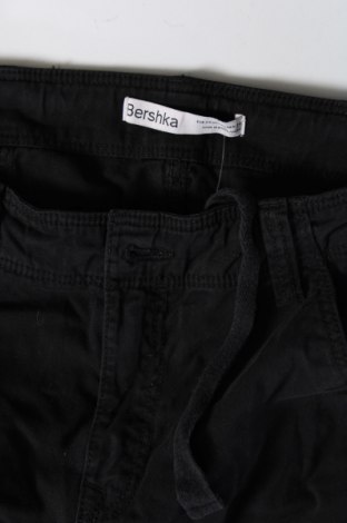 Pantaloni de femei Bershka, Mărime S, Culoare Negru, Preț 32,99 Lei