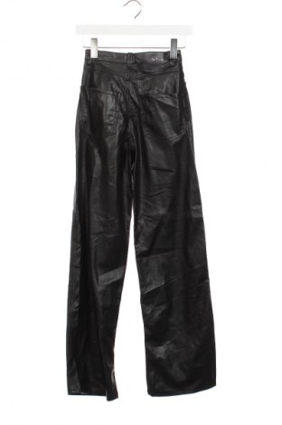 Pantaloni de femei Bershka, Mărime XS, Culoare Negru, Preț 33,99 Lei