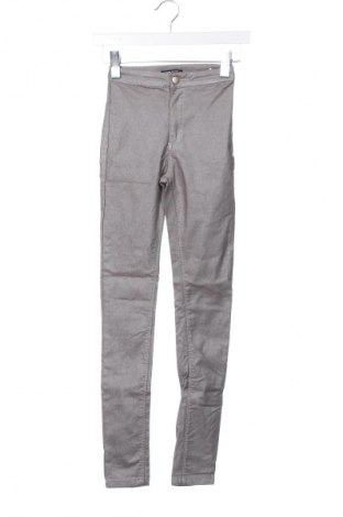 Damenhose Cropp, Größe XS, Farbe Grau, Preis 13,99 €