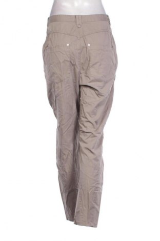 Pantaloni de femei Diesel, Mărime M, Culoare Bej, Preț 217,99 Lei