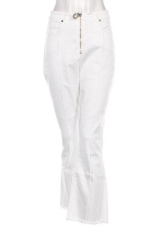 Pantaloni de femei Gaelle Paris, Mărime M, Culoare Alb, Preț 470,99 Lei