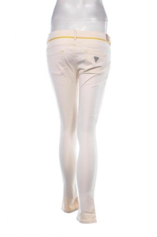 Pantaloni de femei Guess, Mărime M, Culoare Bej, Preț 246,99 Lei