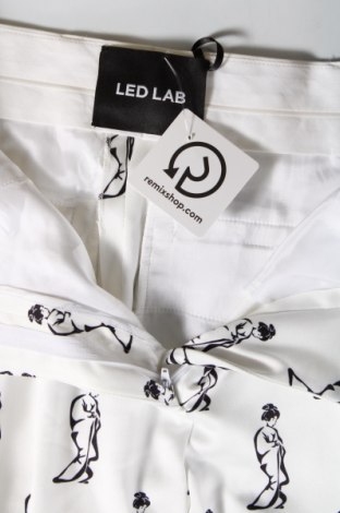 Pantaloni de femei LED LAB, Mărime S, Culoare Alb, Preț 345,99 Lei