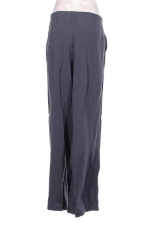 Damenhose LeGer By Lena Gercke X About you, Größe M, Farbe Grau, Preis € 13,99